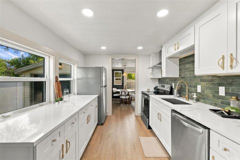 Villa ou maison à vendre à Saint Petersburg, Floride: 2 chambres, 67.91 m2 № 2437375 - photo 7