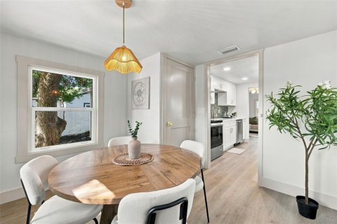 Villa ou maison à vendre à Saint Petersburg, Floride: 2 chambres, 67.91 m2 № 2437375 - photo 6