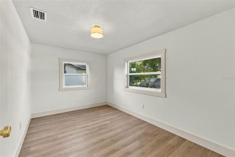 Villa ou maison à vendre à Saint Petersburg, Floride: 2 chambres, 67.91 m2 № 2437375 - photo 17