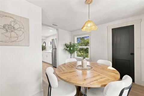 Villa ou maison à vendre à Saint Petersburg, Floride: 2 chambres, 67.91 m2 № 2437375 - photo 11