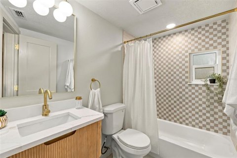 Villa ou maison à vendre à Saint Petersburg, Floride: 2 chambres, 67.91 m2 № 2437375 - photo 15
