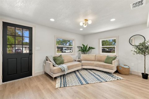 Villa ou maison à vendre à Saint Petersburg, Floride: 2 chambres, 67.91 m2 № 2437375 - photo 3