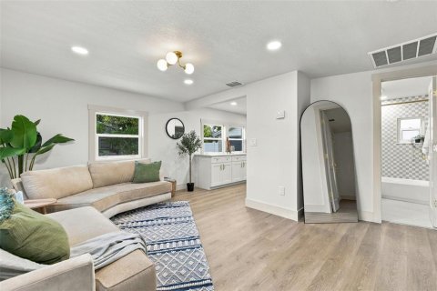 Villa ou maison à vendre à Saint Petersburg, Floride: 2 chambres, 67.91 m2 № 2437375 - photo 4