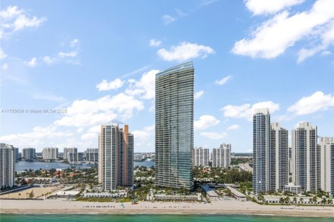 Condo in Sunny Isles Beach, Florida, 2 bedrooms  № 1502385 - photo 3