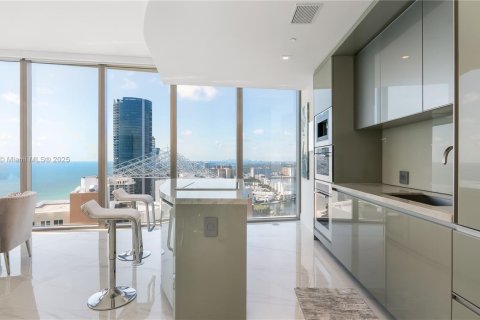 Condo in Sunny Isles Beach, Florida, 2 bedrooms  № 1502385 - photo 19