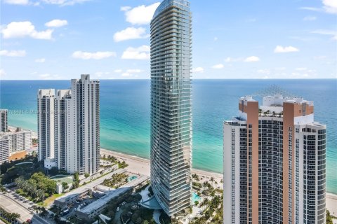 Condo in Sunny Isles Beach, Florida, 2 bedrooms  № 1502385 - photo 2