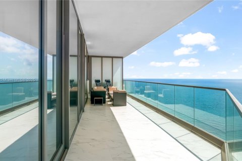 Condo in Sunny Isles Beach, Florida, 2 bedrooms  № 1502385 - photo 9