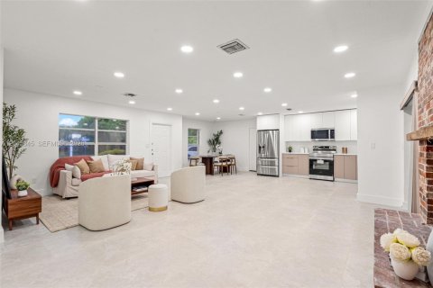 Villa ou maison à vendre à Palmetto Bay, Floride: 3 chambres, 140.56 m2 № 2244185 - photo 12