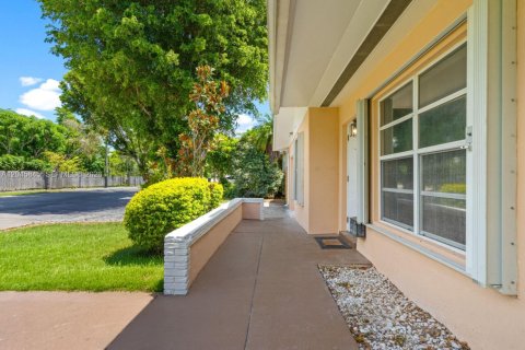 Villa ou maison à vendre à Palmetto Bay, Floride: 3 chambres, 140.56 m2 № 2244185 - photo 5