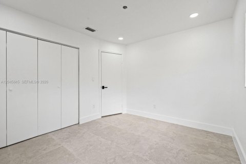 Villa ou maison à vendre à Palmetto Bay, Floride: 3 chambres, 140.56 m2 № 2244185 - photo 21