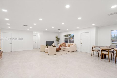 Villa ou maison à vendre à Palmetto Bay, Floride: 3 chambres, 140.56 m2 № 2244185 - photo 9