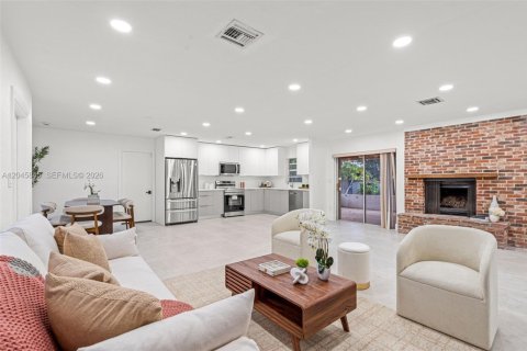 Villa ou maison à vendre à Palmetto Bay, Floride: 3 chambres, 140.56 m2 № 2244185 - photo 11