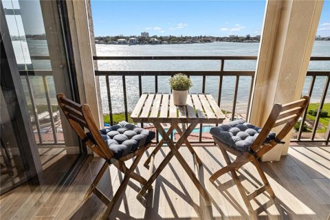 Copropriété à vendre à Saint Petersburg, Floride: 2 chambres, 97.92 m2 № 1906267 - photo 2