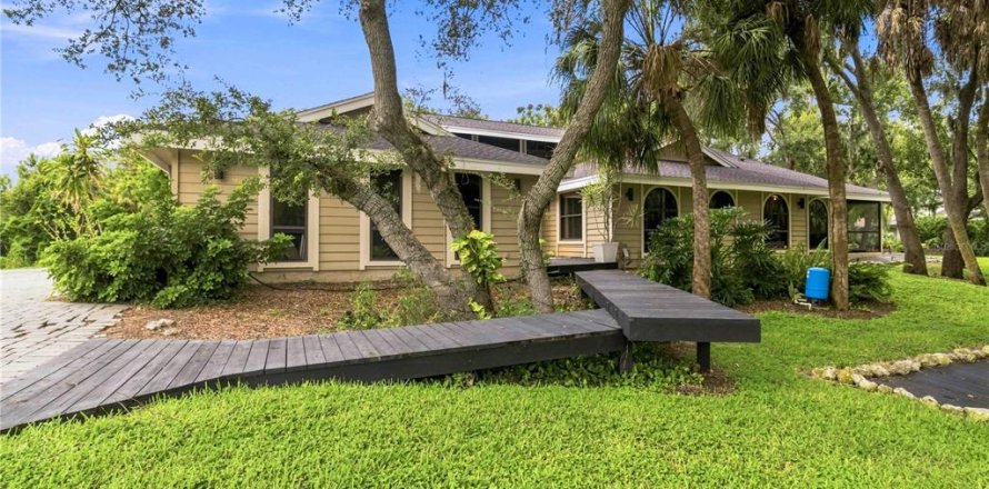 Villa ou maison à Sarasota, Floride 5 chambres, 284.1 m2 № 2348189