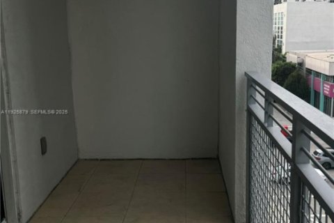 Снять в аренду кондоминиум в Майами, Флорида 1 спальня, 63.08м2, № 1984430 - фото 16