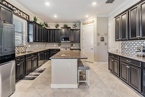 House in Wesley Chapel, Florida 5 bedrooms, 275.36 sq.m. № 1850951 - photo 30