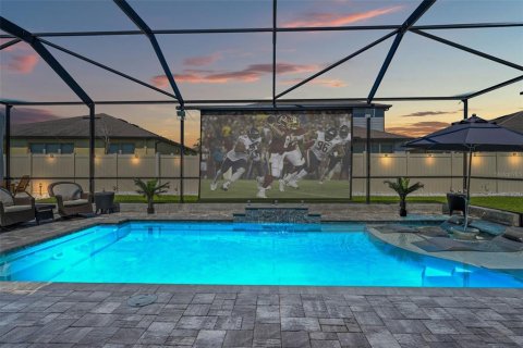 House in Wesley Chapel, Florida 5 bedrooms, 275.36 sq.m. № 1850951 - photo 6