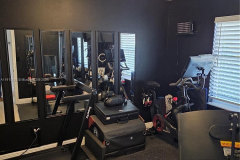 Casa en venta en Miami, Florida, 2 dormitorios, 76.55 m2 № 1970746 - foto 16