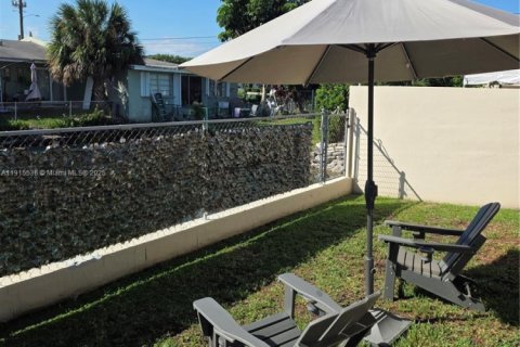 Casa en venta en Miami, Florida, 2 dormitorios, 76.55 m2 № 1970746 - foto 17