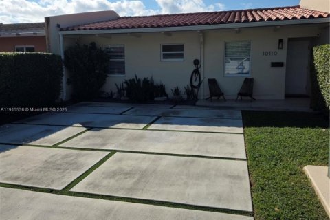 Casa en venta en Miami, Florida, 2 dormitorios, 76.55 m2 № 1970746 - foto 1