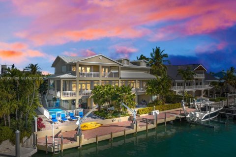 Villa ou maison à vendre à Islamorada, Village of Islands, Floride: 6 chambres, 461.17 m2 № 1989636 - photo 2