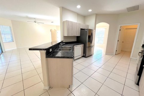 Villa ou maison à louer à Palm Coast, Floride: 4 chambres, 188.87 m2 № 2167752 - photo 5