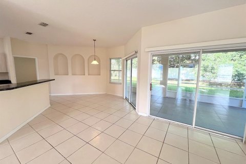 Villa ou maison à louer à Palm Coast, Floride: 4 chambres, 188.87 m2 № 2167752 - photo 2