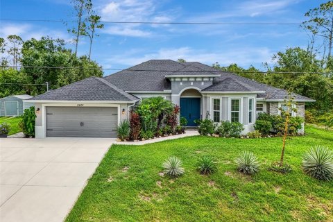 House in North Port, Florida 4 bedrooms, 255.48 sq.m. № 1795156 - photo 1