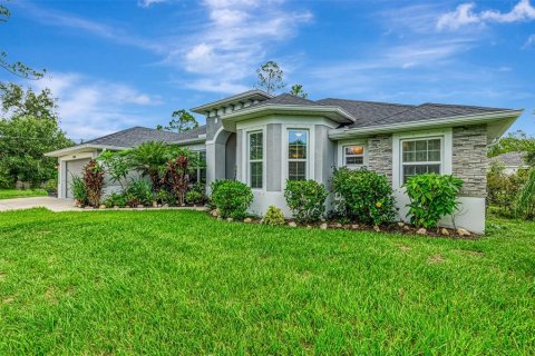 House in North Port, Florida 4 bedrooms, 255.48 sq.m. № 1795156 - photo 12