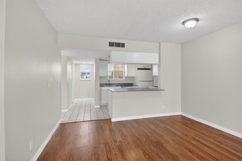 Condo in Boca Raton, Florida, 2 bedrooms  № 2189172 - photo 5