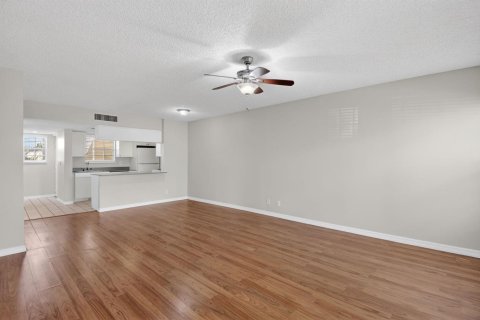 Condo in Boca Raton, Florida, 2 bedrooms  № 2189172 - photo 10
