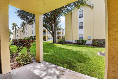 Condo in Boca Raton, Florida, 2 bedrooms  № 2189172 - photo 25