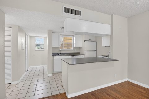 Condo in Boca Raton, Florida, 2 bedrooms  № 2189172 - photo 11
