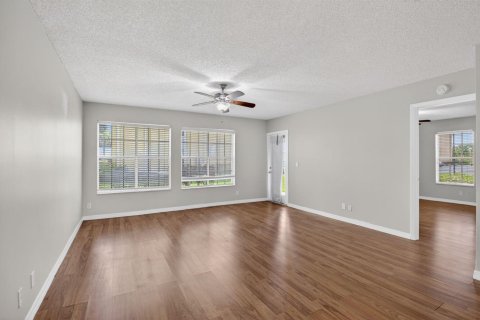 Condo in Boca Raton, Florida, 2 bedrooms  № 2189172 - photo 8