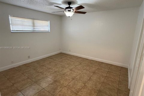 Propiedad comercial en venta en Pompano Beach, Florida, 238.76 m2 № 2031880 - foto 8