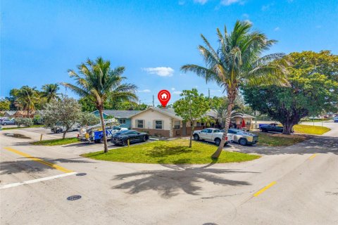 Propiedad comercial en venta en Pompano Beach, Florida, 238.76 m2 № 2031880 - foto 14
