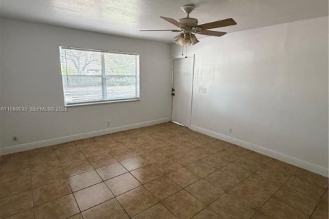 Propiedad comercial en venta en Pompano Beach, Florida, 238.76 m2 № 2031880 - foto 5