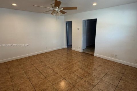 Propiedad comercial en venta en Pompano Beach, Florida, 238.76 m2 № 2031880 - foto 4