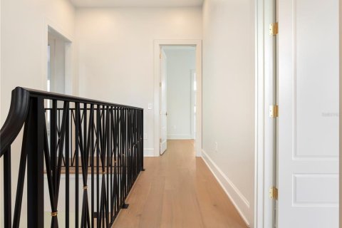 House in Winter Park, Florida 4 bedrooms, 330.08 sq.m. № 1680173 - photo 25
