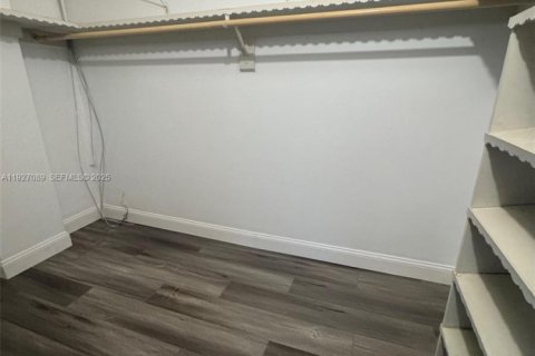 Condo in Fort Lauderdale, Florida, 1 bedroom  № 1986101 - photo 10