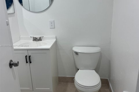 Condo in Fort Lauderdale, Florida, 1 bedroom  № 1986101 - photo 14