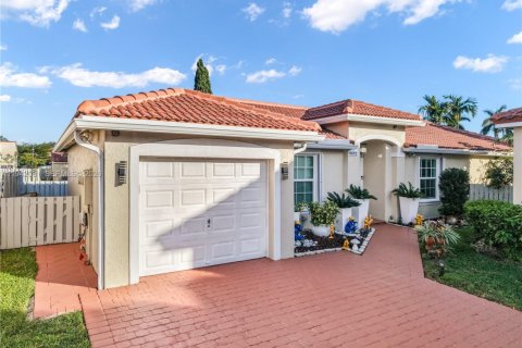 Casa en Coconut Creek, Florida 3 dormitorios, 134.99 m2 № 1999068