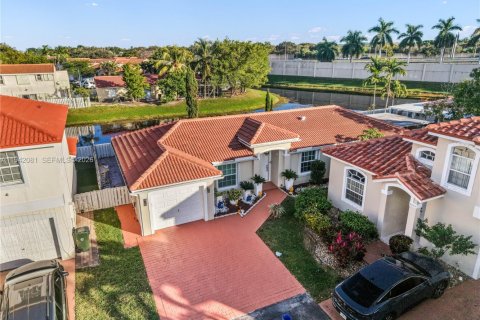 Casa en venta en Coconut Creek, Florida, 3 dormitorios, 134.99 m2 № 1999068 - foto 7