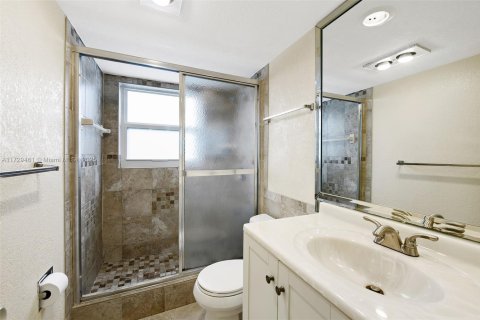 Condo in Pompano Beach, Florida, 3 bedrooms  № 1709609 - photo 14