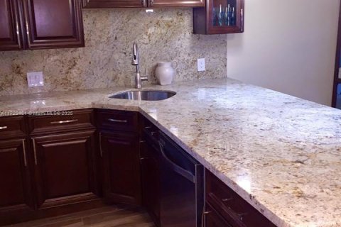 Condo in Pompano Beach, Florida, 3 bedrooms  № 1709609 - photo 27