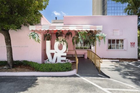 Immobilier commercial à vendre à Miami, Floride № 1790585 - photo 10