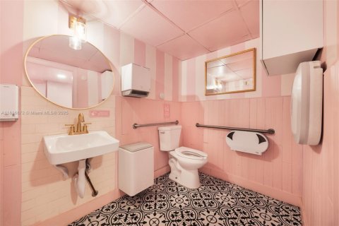 Immobilier commercial à vendre à Miami, Floride № 1790585 - photo 29