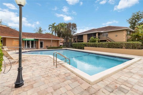 Copropriété à louer à Pembroke Pines, Floride: 2 chambres, 84.91 m2 № 1948104 - photo 10