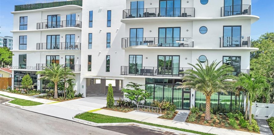 Apartment in Fort Lauderdale, Florida 3 bedrooms, 165.37 sq.m. № 2069401