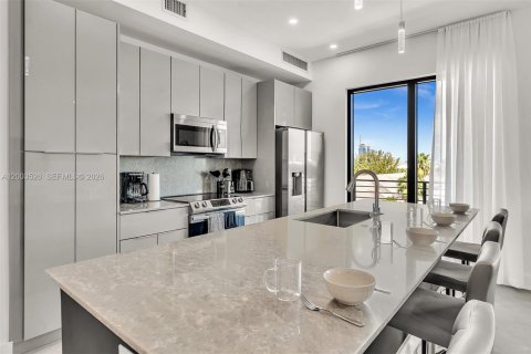 Apartment in Fort Lauderdale, Florida 3 bedrooms, 165.37 sq.m. № 2069401 - photo 8